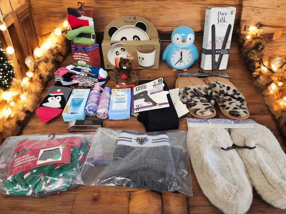 55 % Off Socks Slippers socks Christmas themes penguin clock image indicator(3)