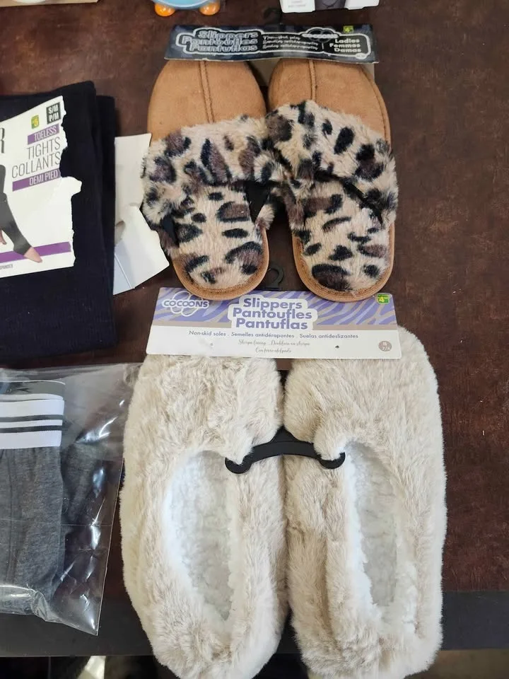 55 % Off Socks Slippers socks Christmas themes penguin clock image indicator(7)