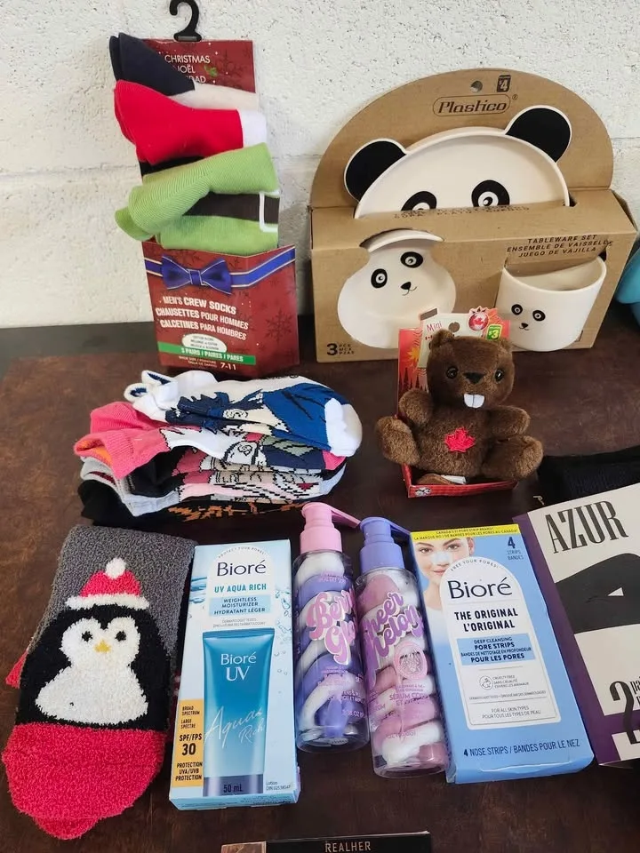 55 % Off Socks Slippers socks Christmas themes penguin clock image indicator(9)