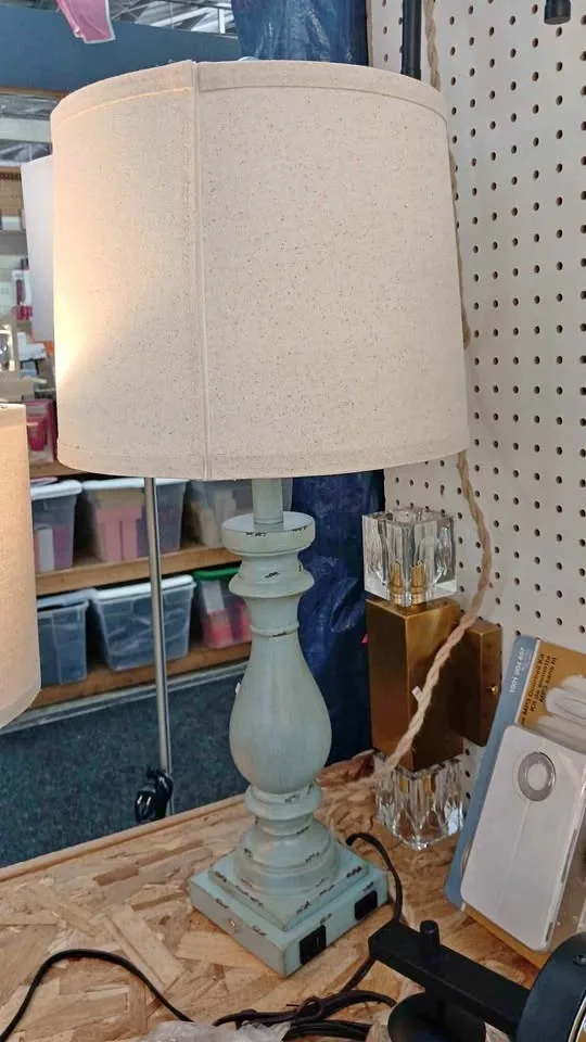 Table lamp