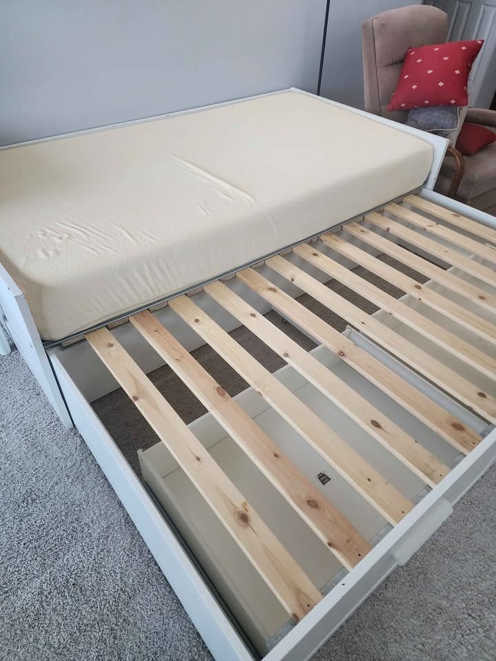 White Daybed with 2 Drawers - photo 5