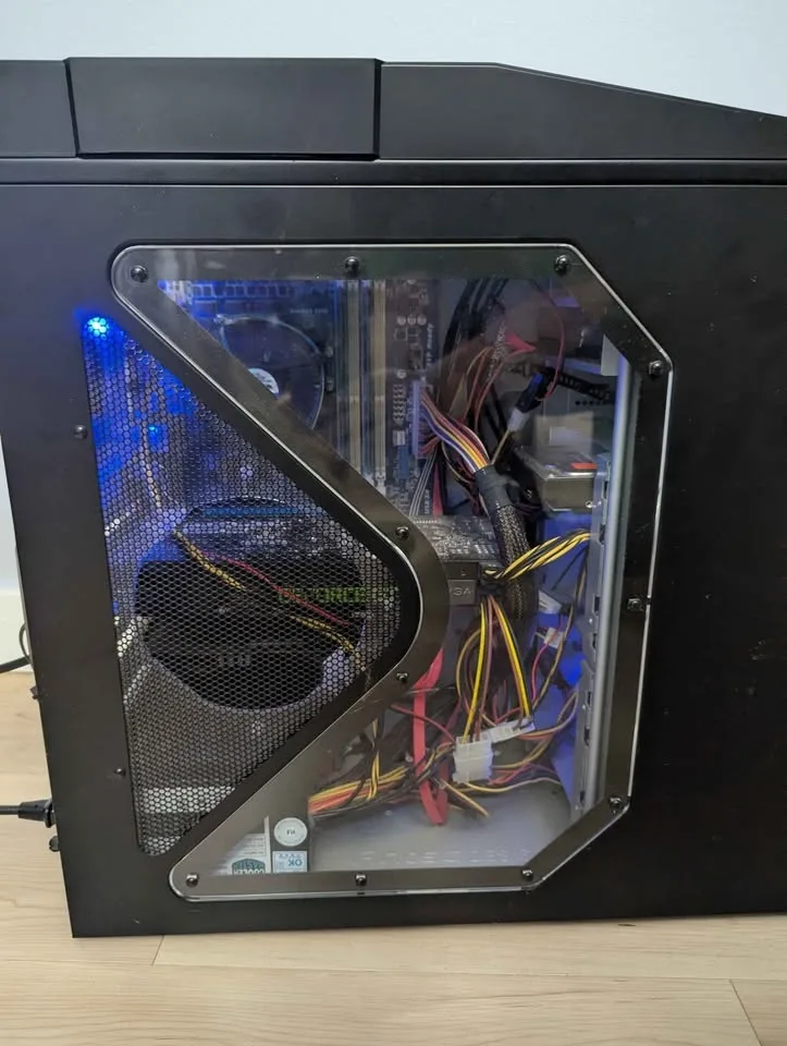 Gaming computer for use or upgrade image indicator(2)