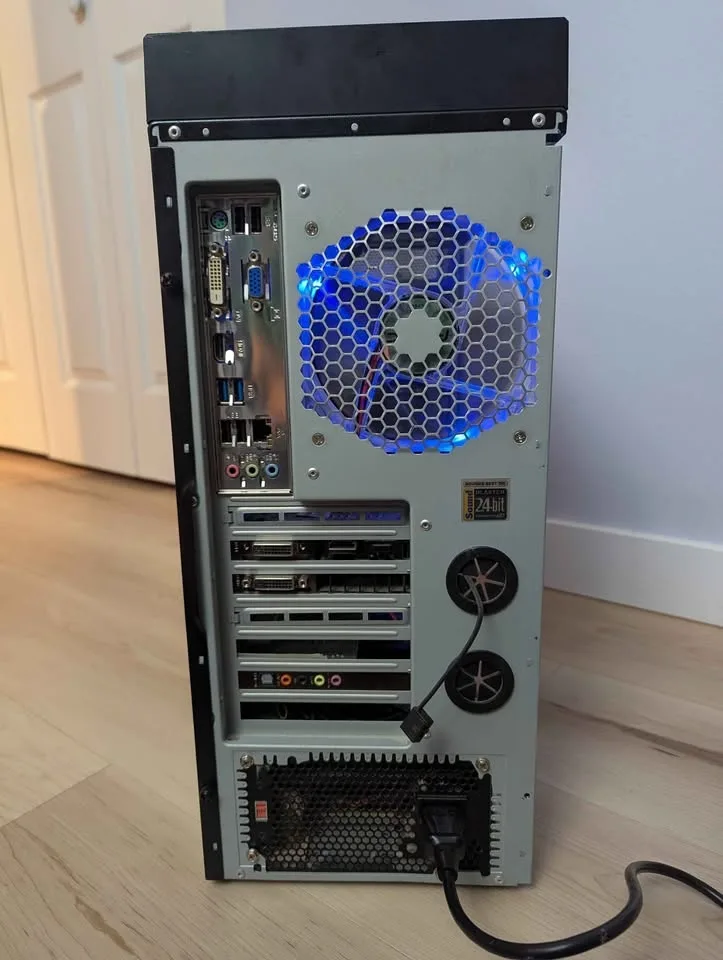 Gaming computer for use or upgrade image indicator(3)