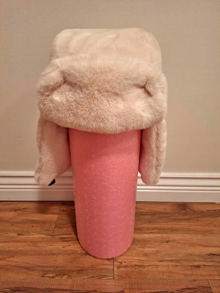 Women's warm trapper hat