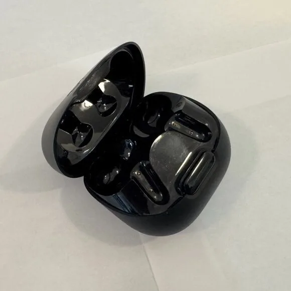 Soundcore Liberty 4 NC Charging Case - No Earbuds image indicator(3)