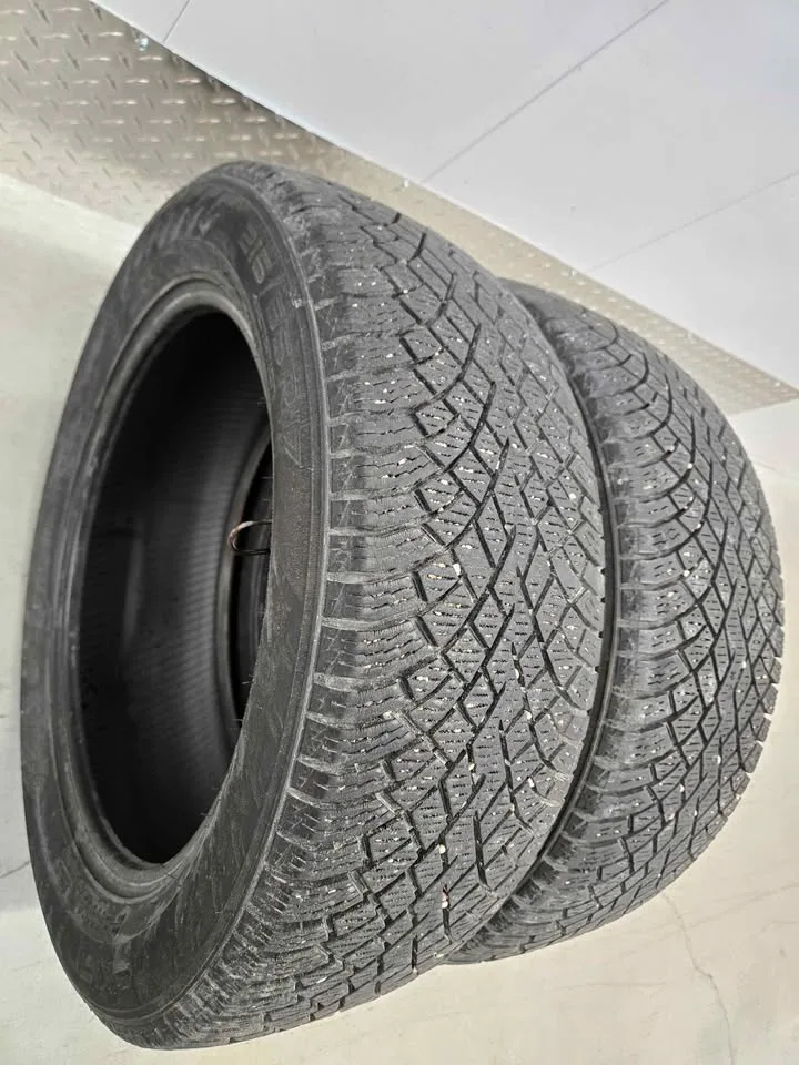 215/55R17- Two Winter Tires image indicator(3)