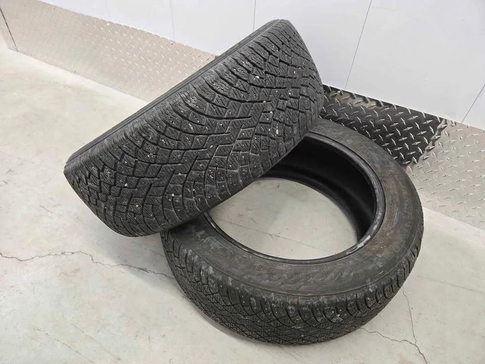 215/55R17- Two Winter Tires image indicator(6)