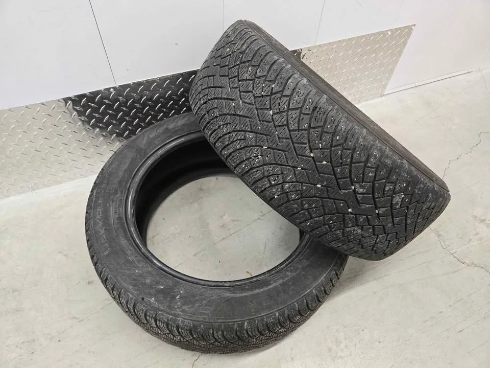 215/55R17- Two Winter Tires image indicator(7)