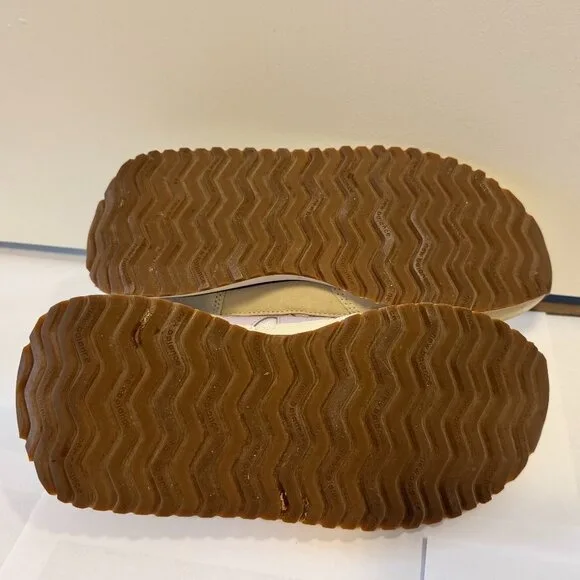 New Balance 237 Women’s Sneakers Beige Canvas Purple N image indicator(8)