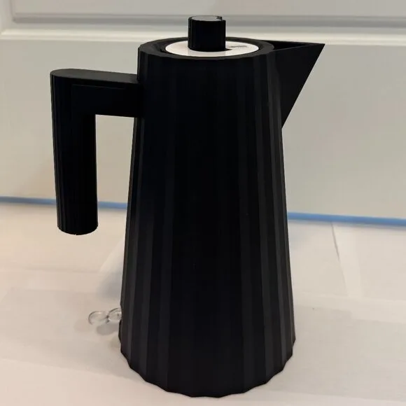 Alessi Plissé Electric Kettle Black 1.7L New in Box image indicator(3)