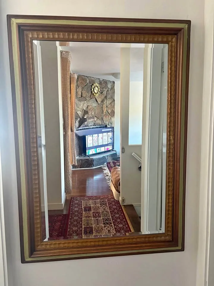 Mirror thumbnail