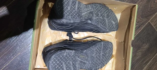 Strong like new Steel toe work boot for men! size image indicator(2)