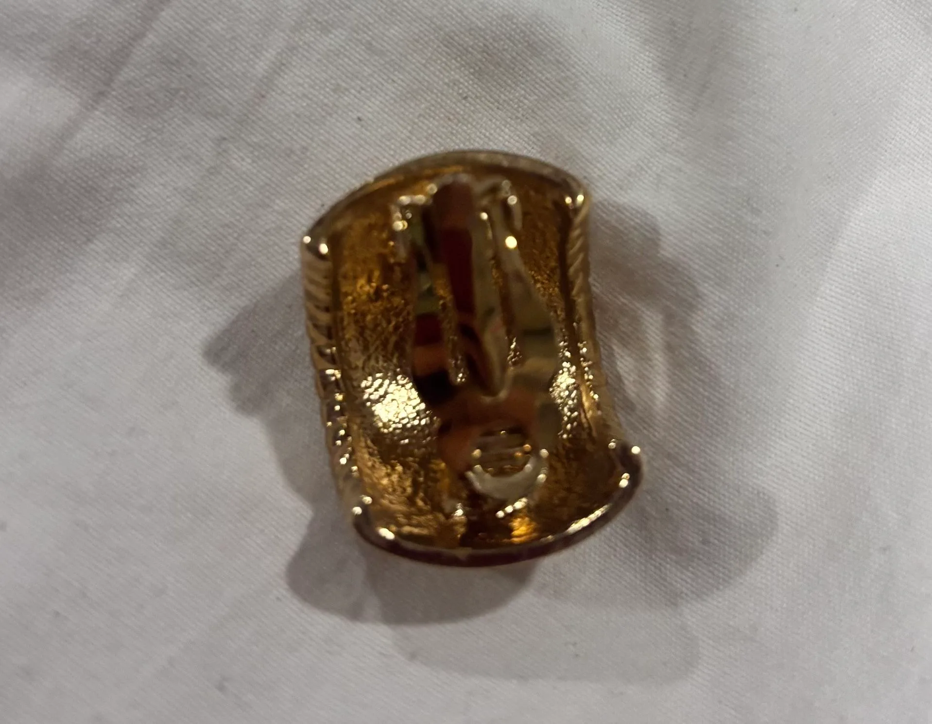 Vintage Givenchy Gold-Tone Clip-On Earrings image indicator(5)