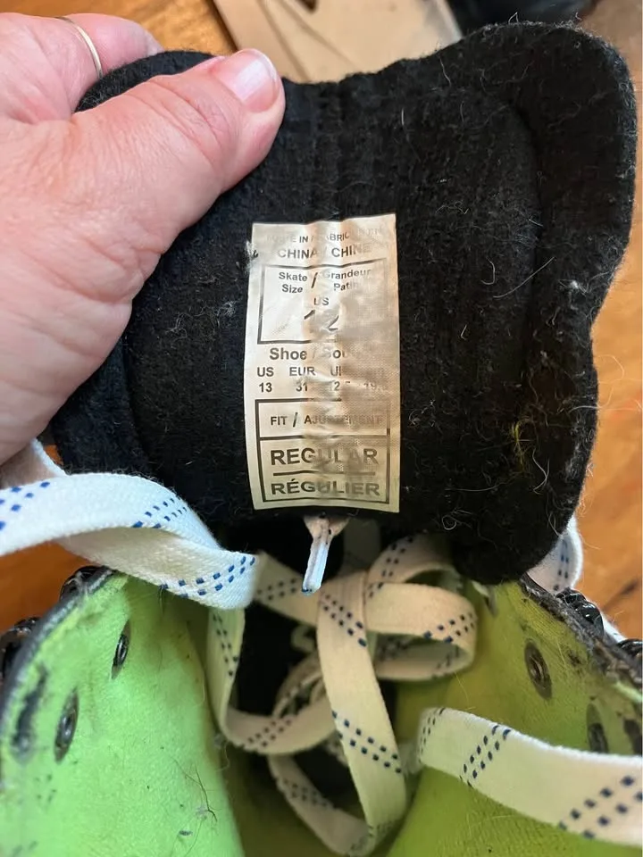 Hockey Skates image indicator(2)