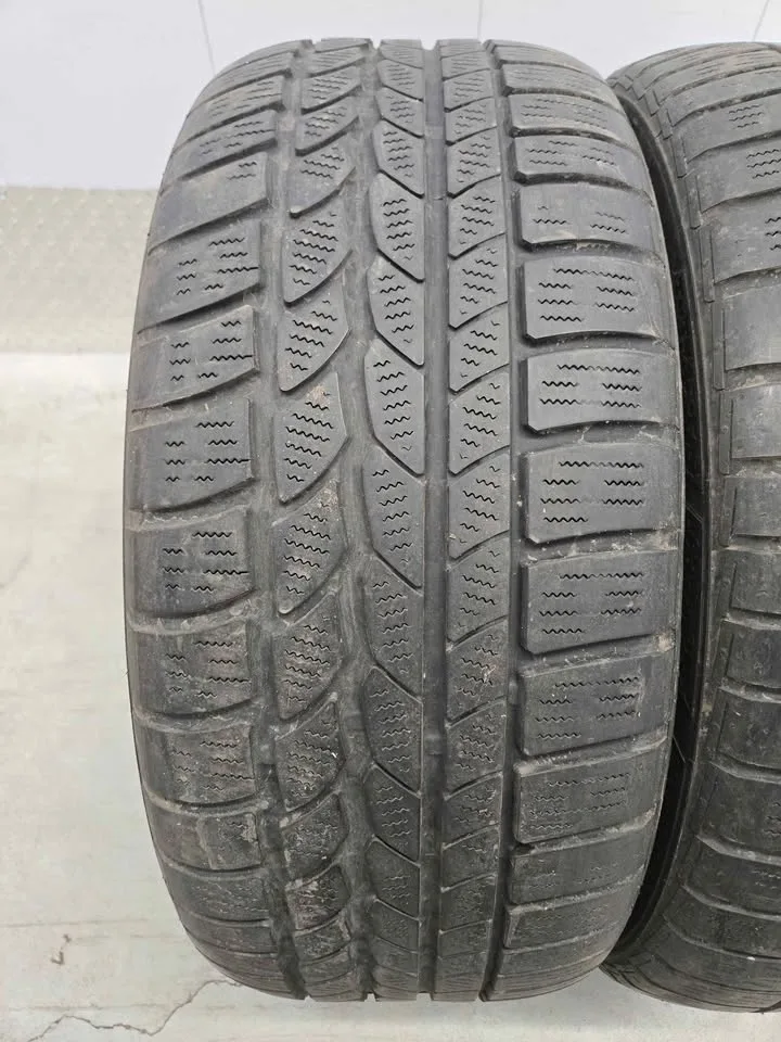 Continental Winter Contact Tires- 245/50R18 image indicator(4)