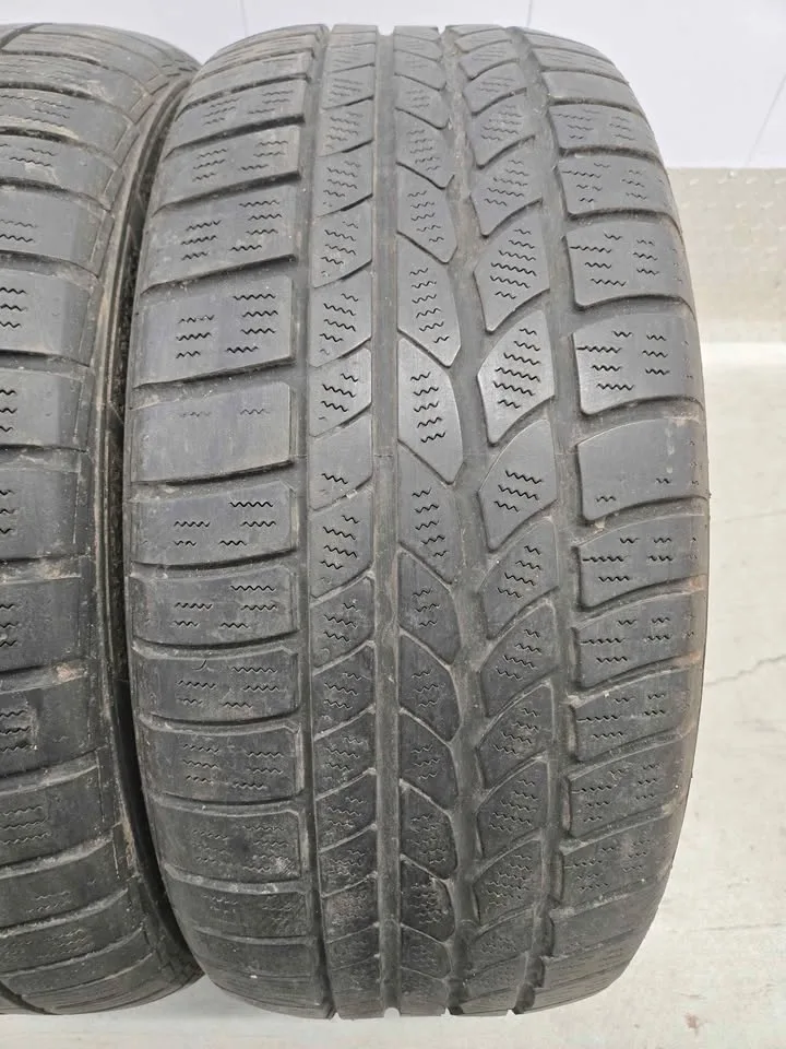 Continental Winter Contact Tires- 245/50R18 image indicator(5)