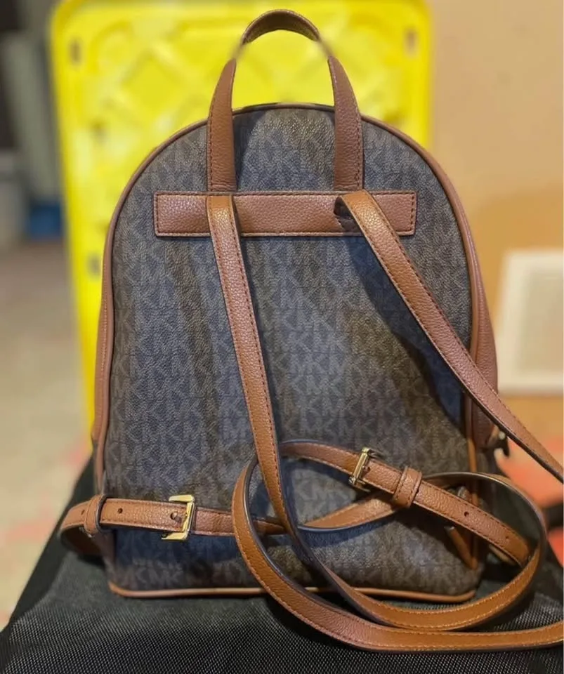 Michael Kors Backpack image indicator(3)