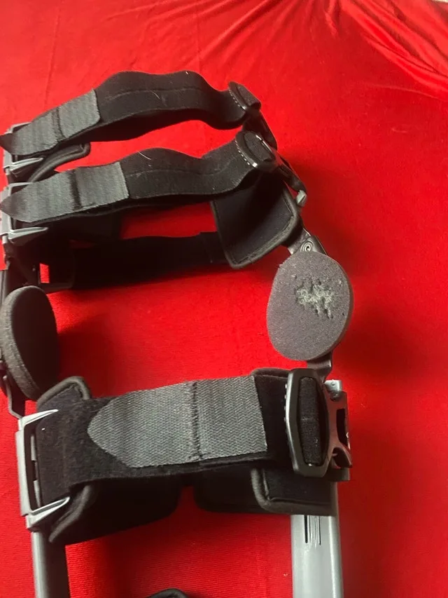 Donjoy Hinged Knee Brace Post, Op ROM Immobilizer Orthopedic image indicator(4)