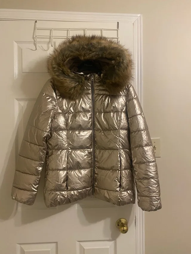 New Medium Winter Woman’s Lightweight Puffer Jacket image indicator(3)