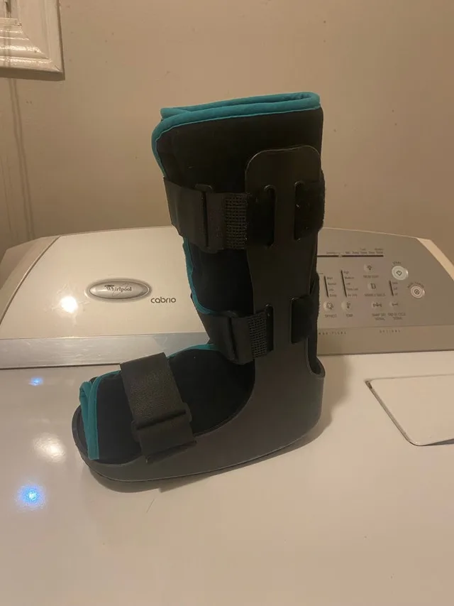 Large Children Pediatric Walker Fracture Boot shoe size 11.5-1.5 image indicator(2)