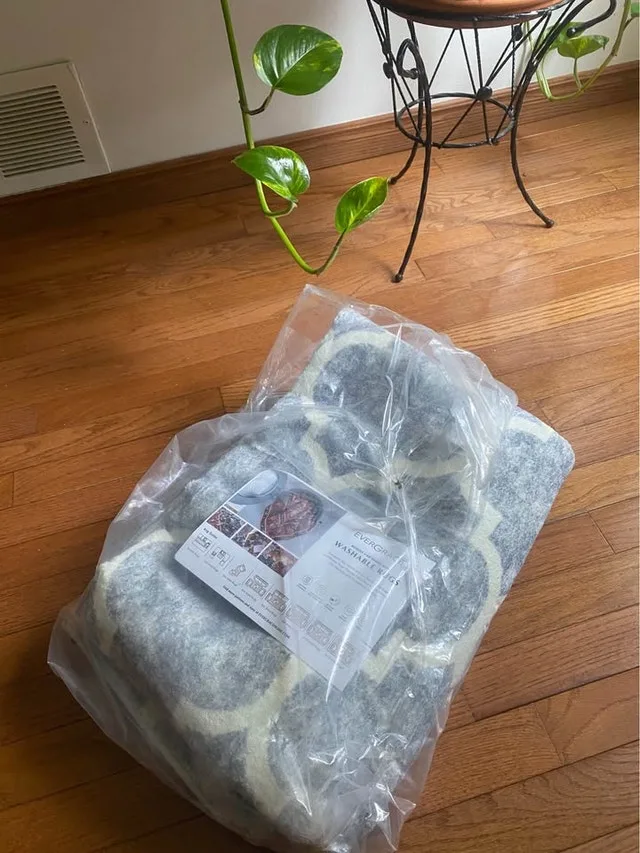 New Washable Rug 4 X 6 feet for Bedroom Entryway Dining Room image indicator(3)