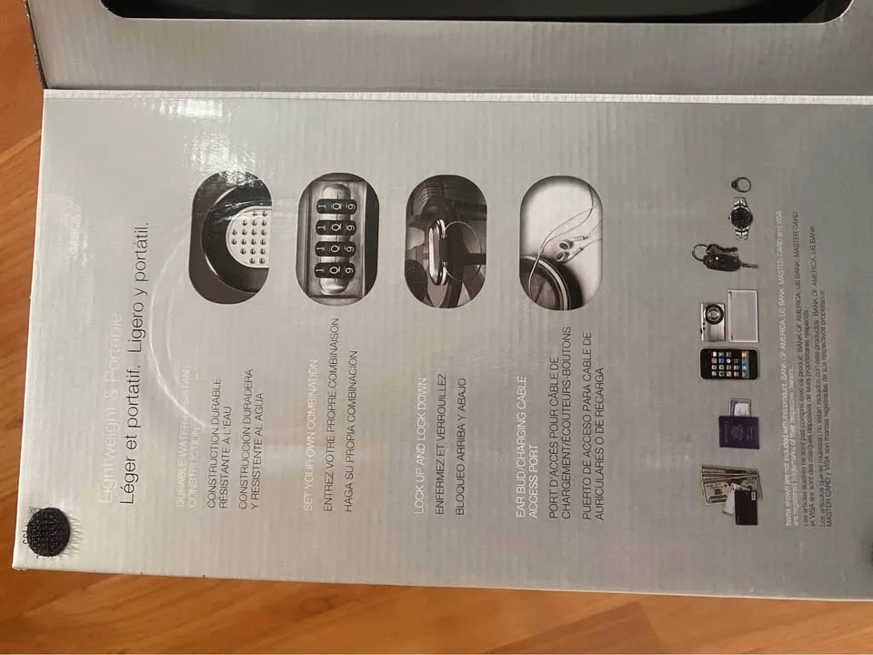 Masterlock Small Portable Safety Box image indicator(10)