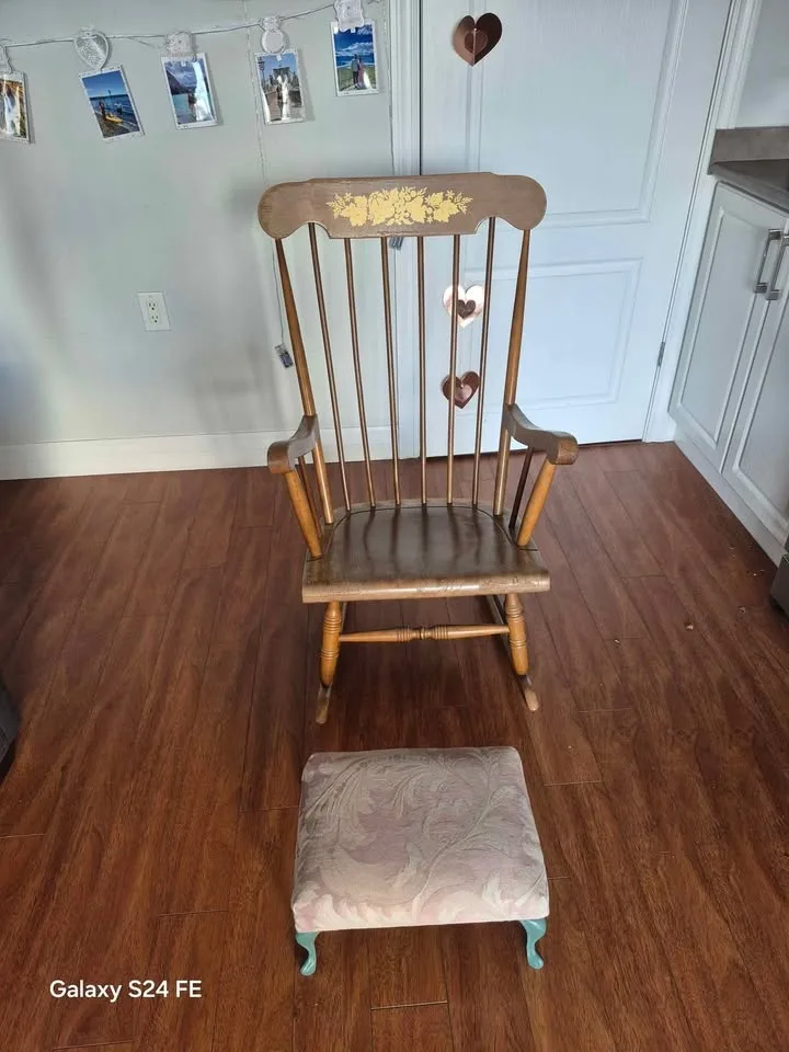 Rocking chair with foot rest image indicator(5)