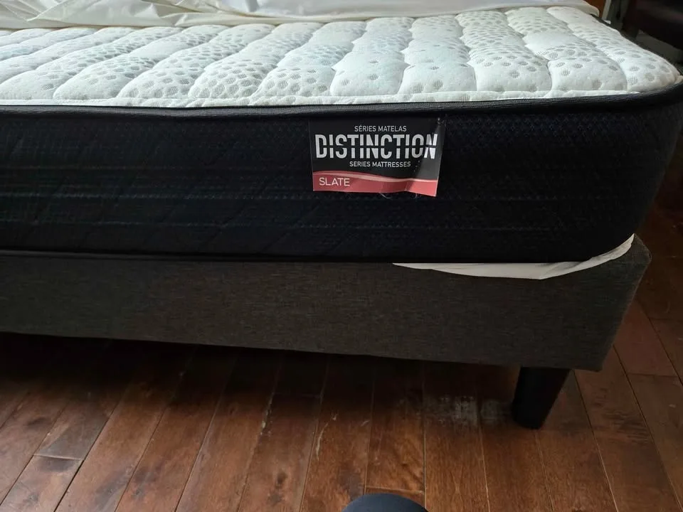 Sleep country queen mattress with bug/water proof protector image indicator(3)