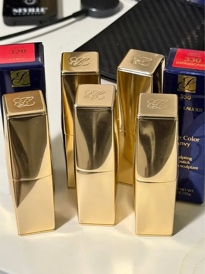 Estée Lauder Pure Color Matte Lipstick