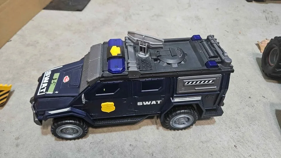 Tractors, police cars, firefighter cars, cars with music image indicator(3)