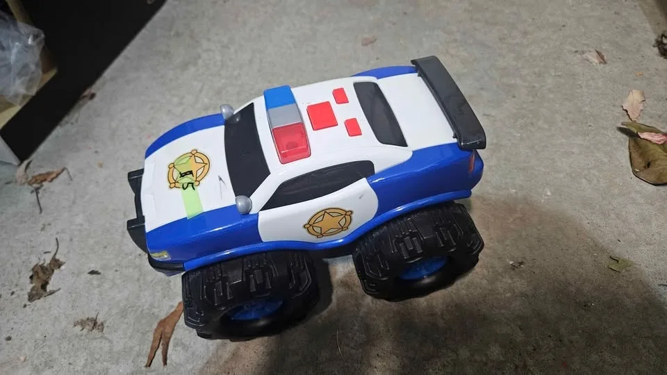 Tractors, police cars, firefighter cars, cars with music image indicator(4)