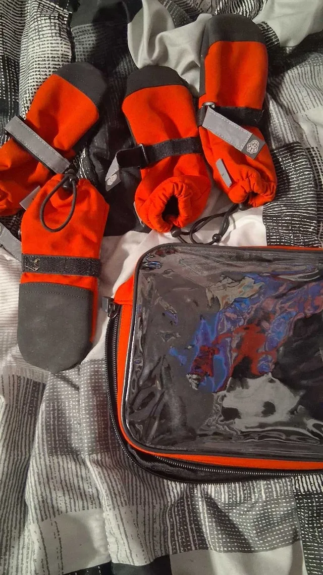 canada pooch dog boots size 3