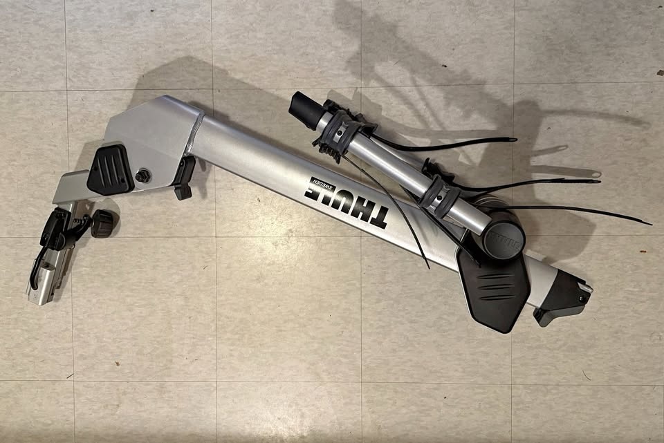 Thule Helium Pro 2 - Bike Hitch Rack (9042PRO)