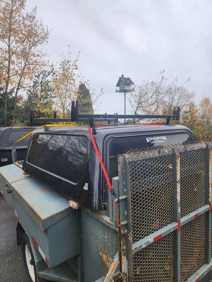 Truck fiberglass canopy with roof rack image indicator(2)