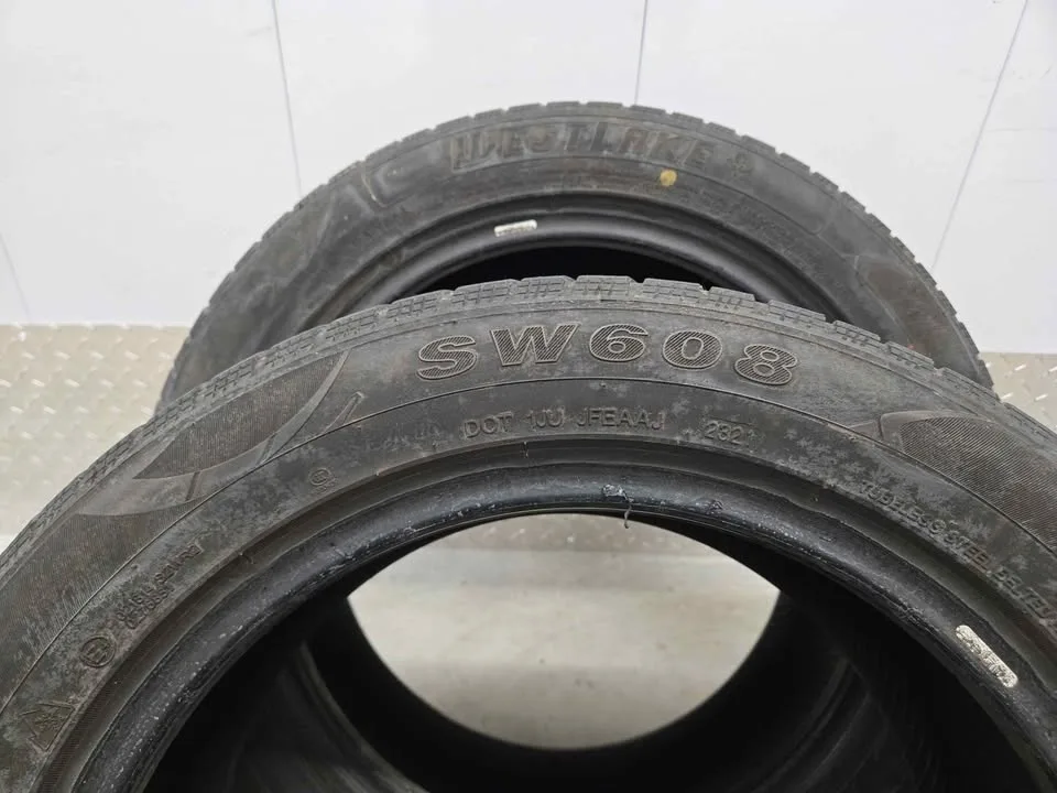 Snowmaster Winter Tires- 205/55R16 image indicator(8)