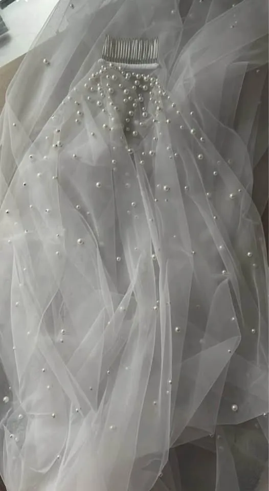 Pearl Soft White cathedral Veil image indicator(5)