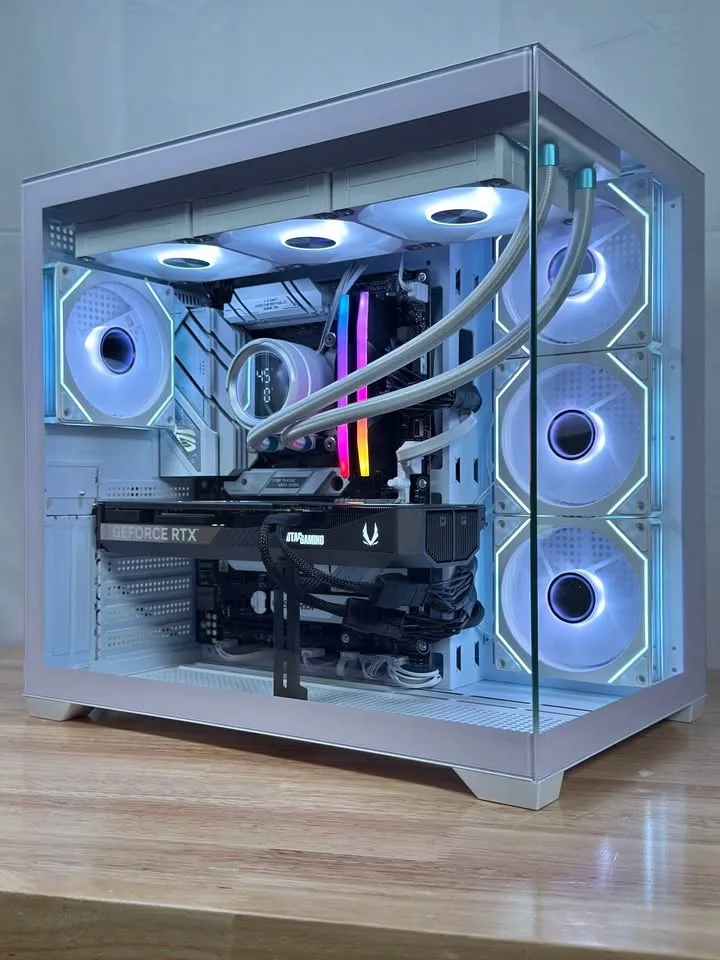 Ryzen 7 9800x3D | RTX 5070 Ti | 32GB RAM | 1TB SSD White Gaming