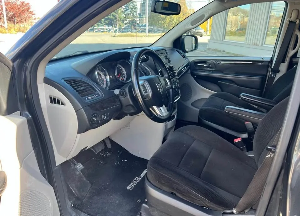 2012 Dodge Caravan image indicator(8)