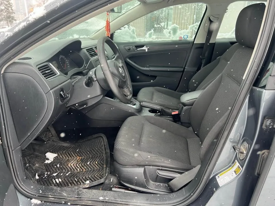 2013 Volkswagen Jetta image indicator(8)