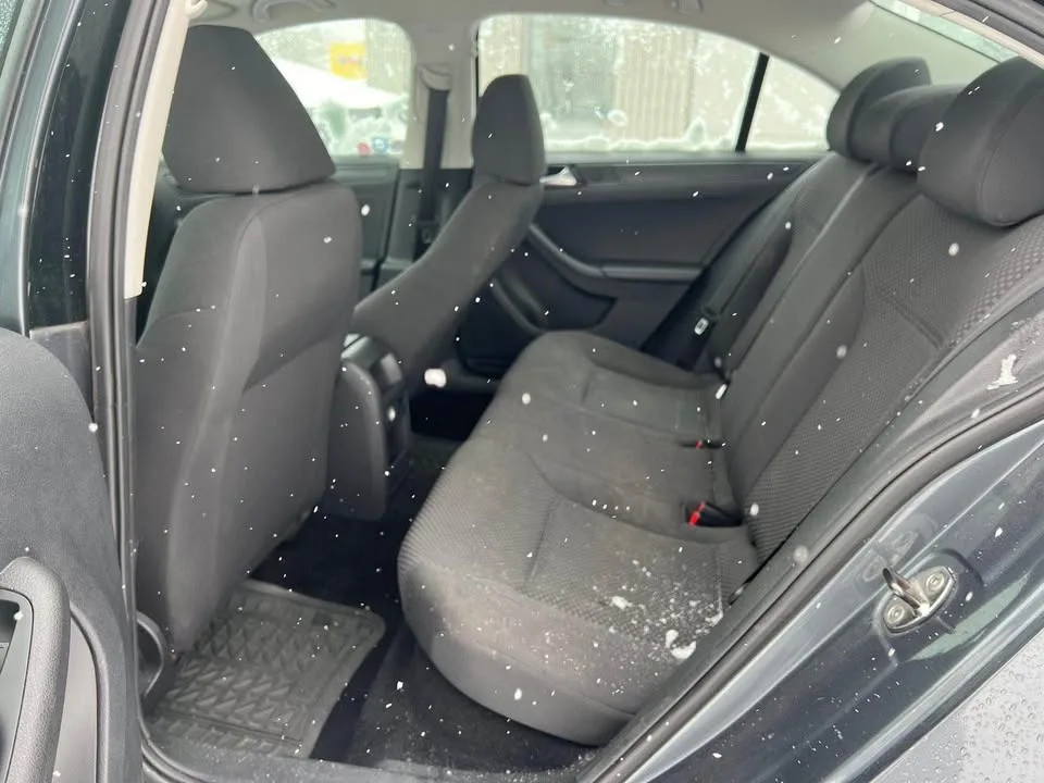 2013 Volkswagen Jetta image indicator(10)