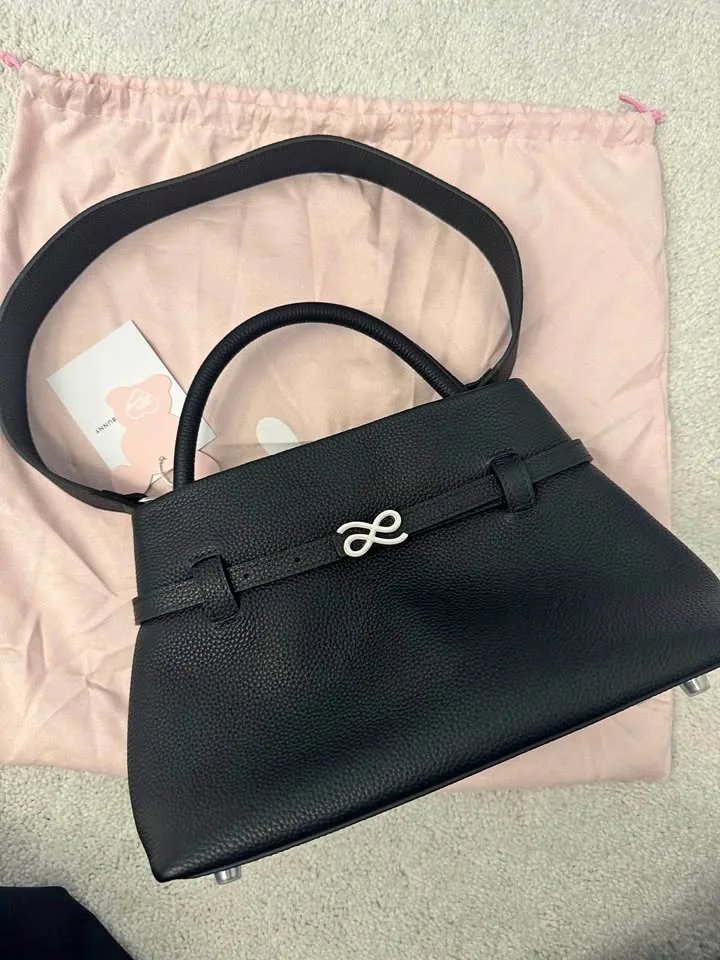 House of little bunny THE ONE 25