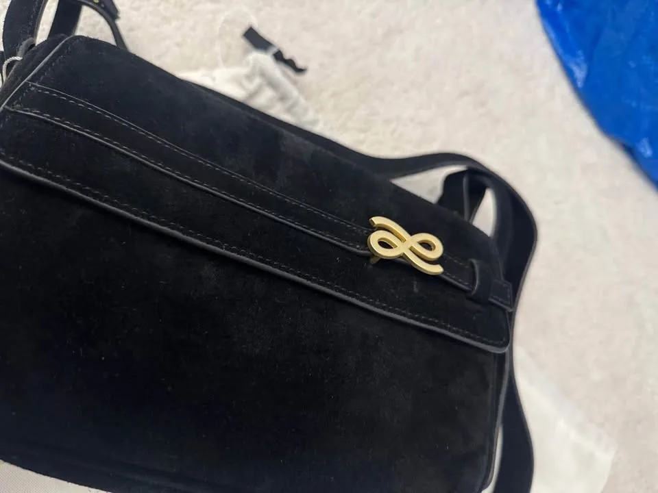 House of little bunny treasure black 22 image indicator(3)