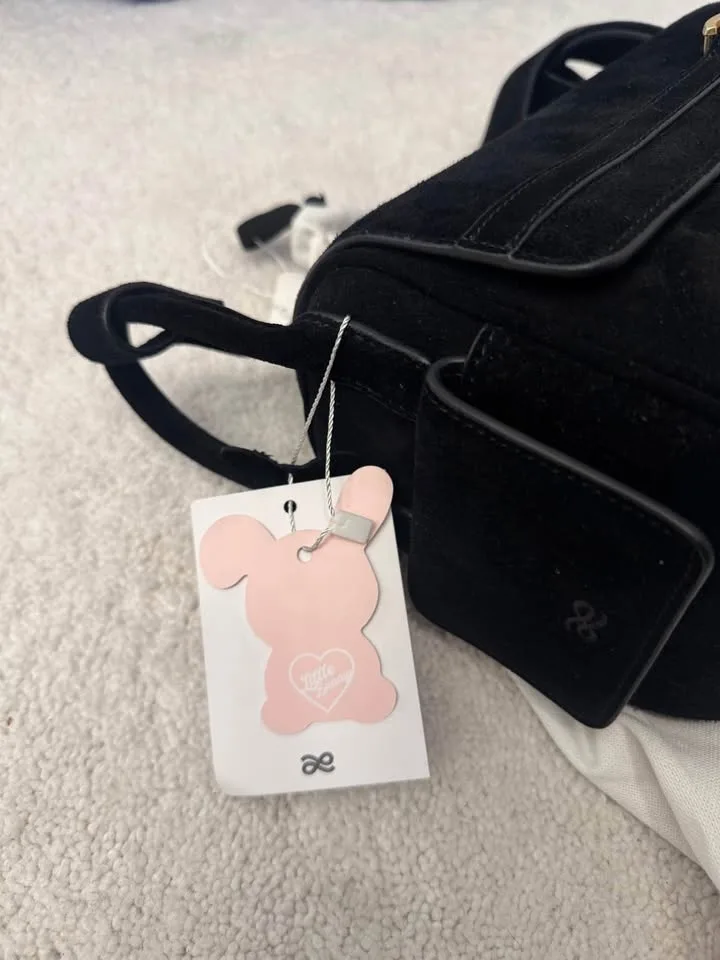 House of little bunny treasure black 22 image indicator(4)