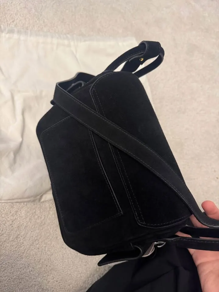 House of little bunny treasure black 22 image indicator(5)