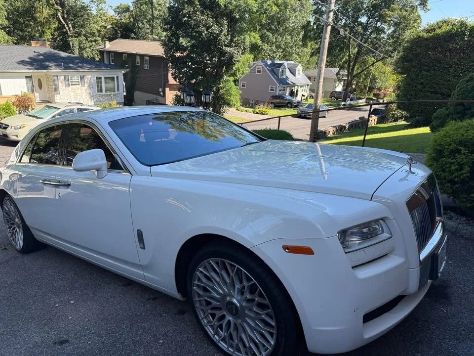 2013 Rolls-Royce Ghost · Extended Sedan 4D image indicator(6)