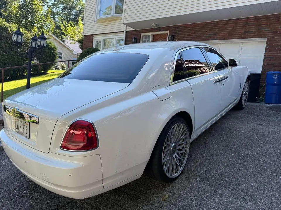 2013 Rolls-Royce Ghost · Extended Sedan 4D image indicator(9)