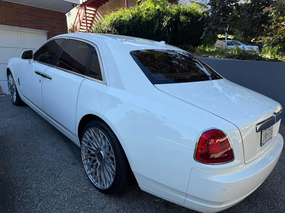 2013 Rolls-Royce Ghost · Extended Sedan 4D image indicator(10)