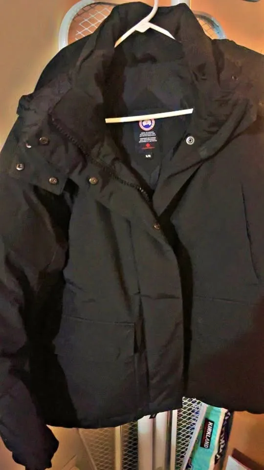 Authentic Women's Canada Goose Jacket