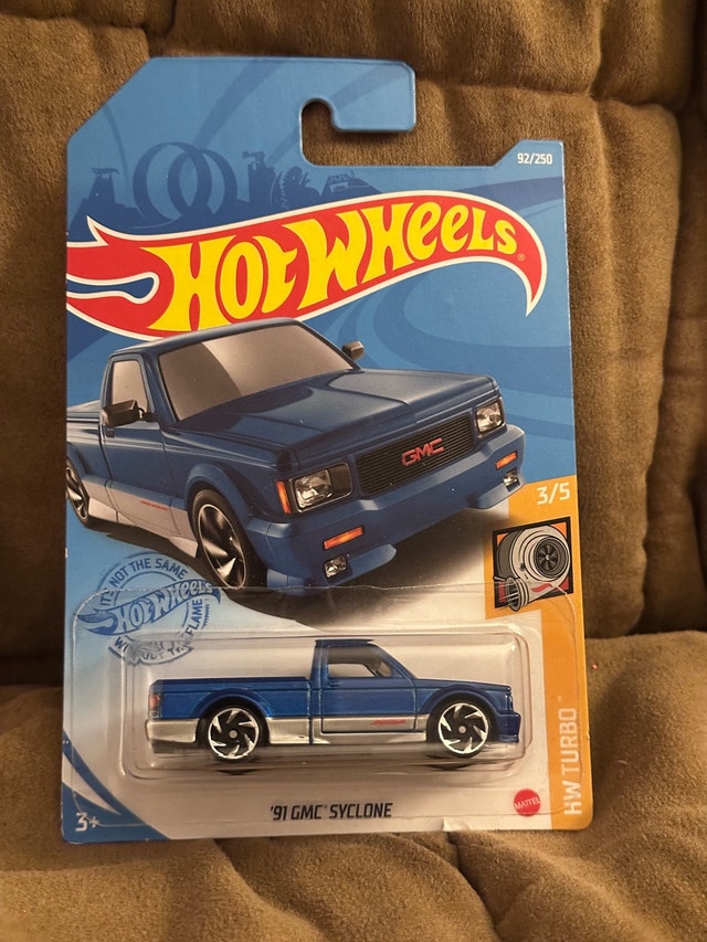 Hot Wheels '91 GMC Syclone - photo 3