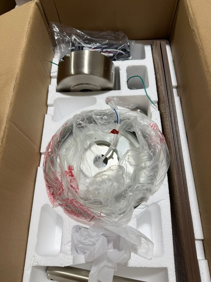 VAGIZM 52” Ceiling Fan with Light Remote Control New - photo 5